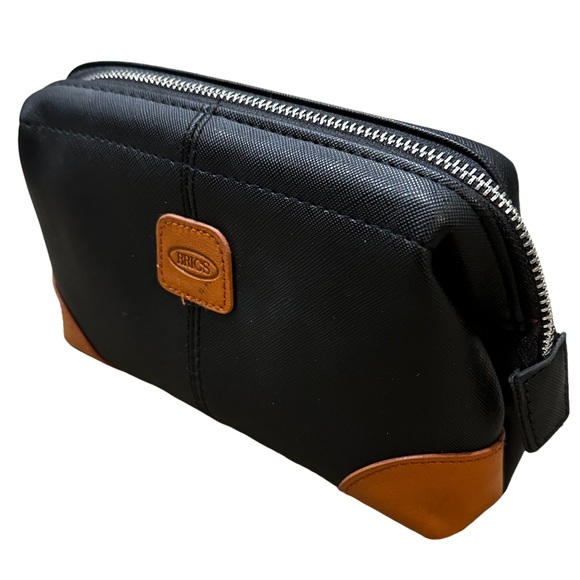 Bric’s Bag, Bric’s Toiletry Bag for Qatar Airways Business Class. - Picture 3 of 5